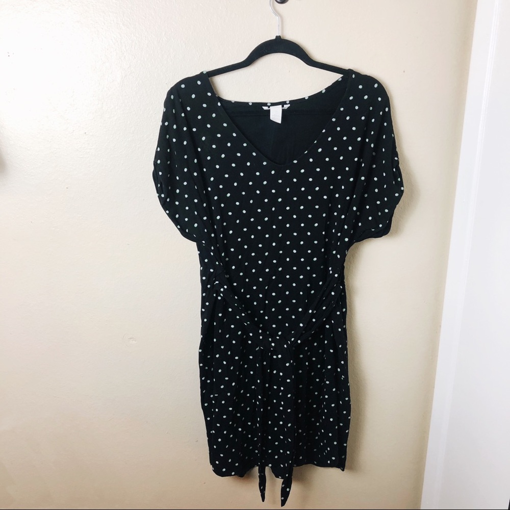 3 for 25! 🌻H&M polka dot tie-waist dress🌻